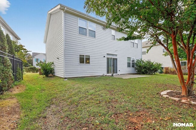 Building Photo - 241 Seymour Pl