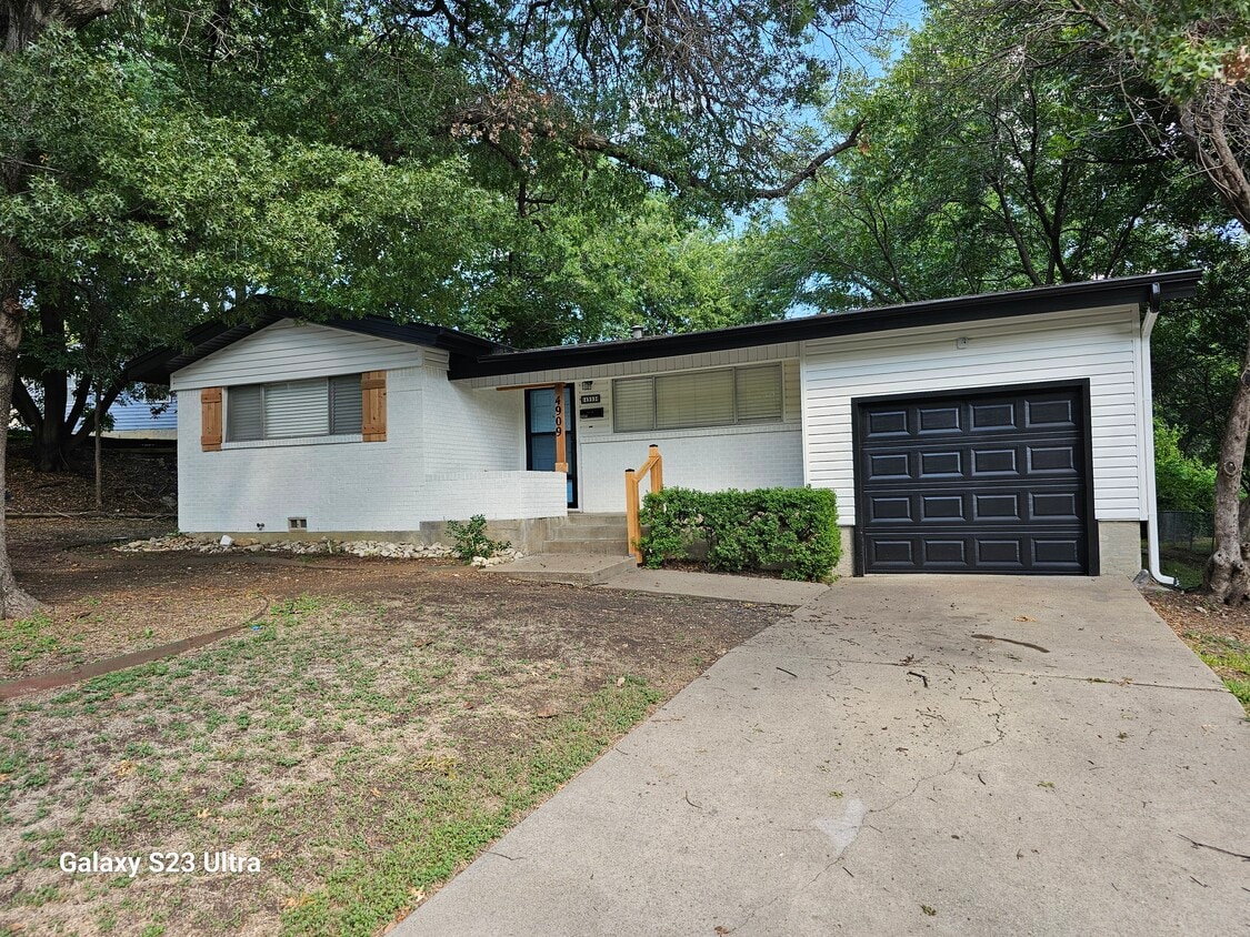 Foto principal - 4909 Sunset St