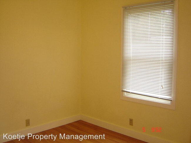 Building Photo - 703 Banta Rd