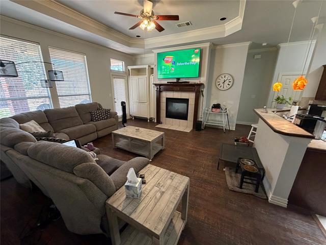 Foto del edificio - 703 Chandler Ct