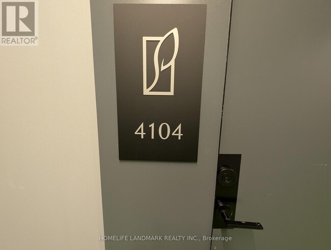 Photo du bâtiment - 430-4430 Square One Dr