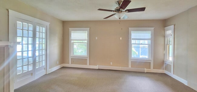 Foto del edificio - 542 6th W St