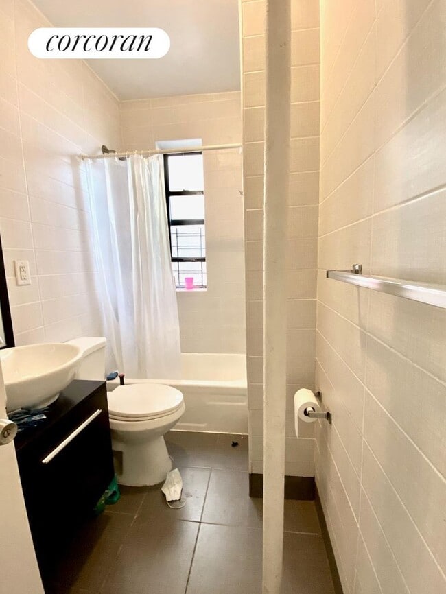 Building Photo - 508 W 136th St