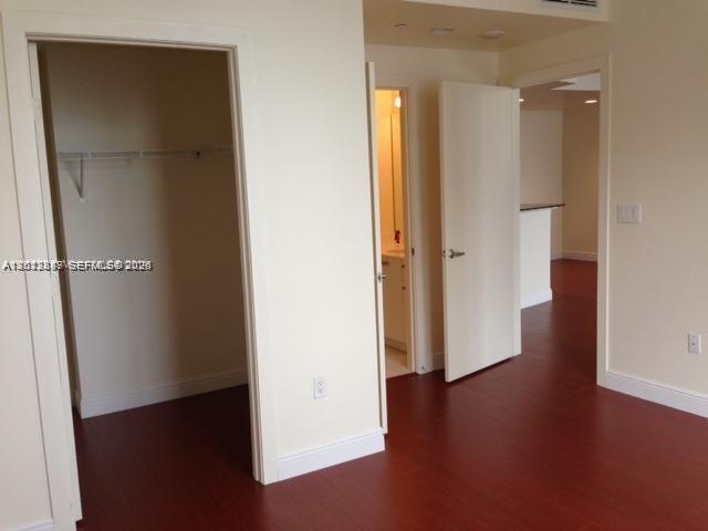 Building Photo - 1060 Brickell Ave