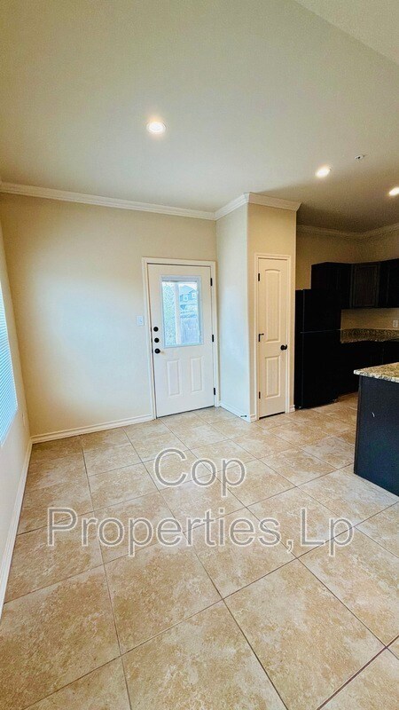 Building Photo - 7108 Micayla Cv