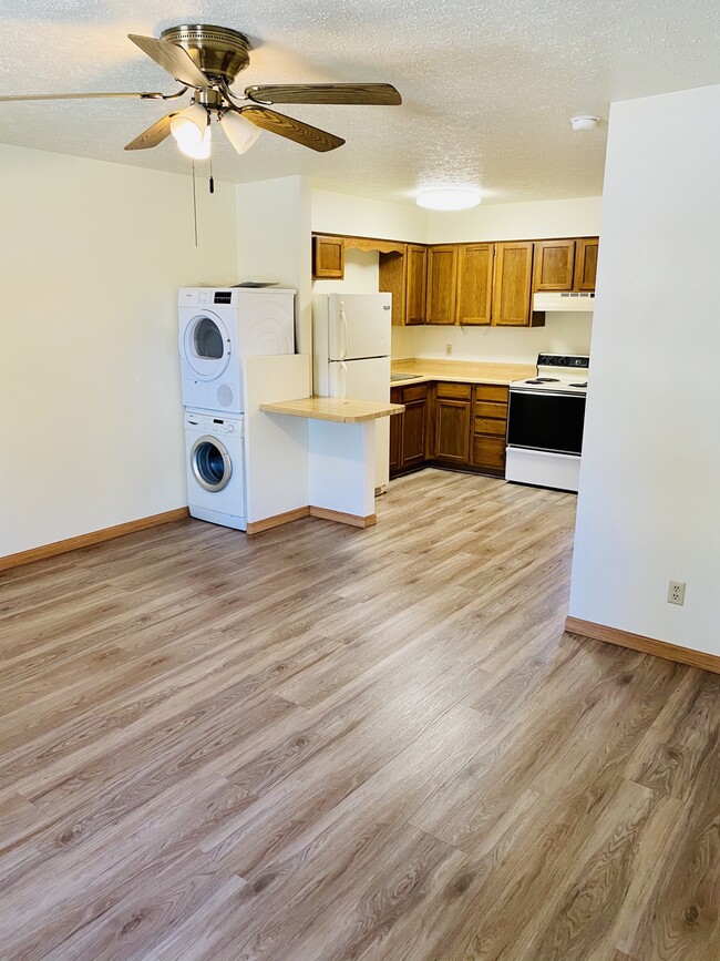 Foto del edificio - 35 Cedarcrest Ct