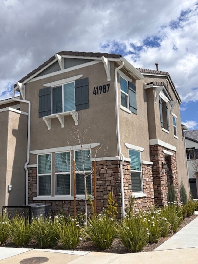 Foto del edificio - Welcome home to this beautiful Murrieta Town Home!