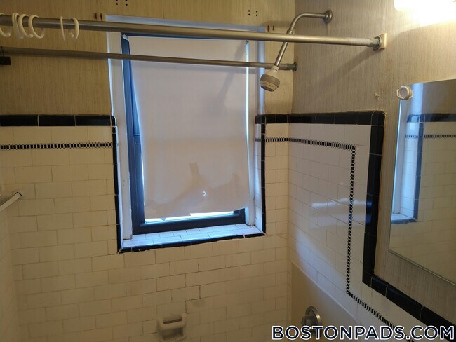 Foto del edificio - 349 Pleasant St