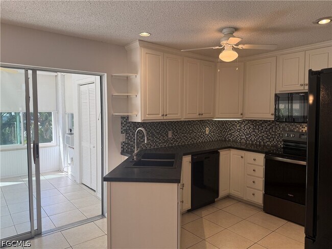 Building Photo - 7400 College Pkwy