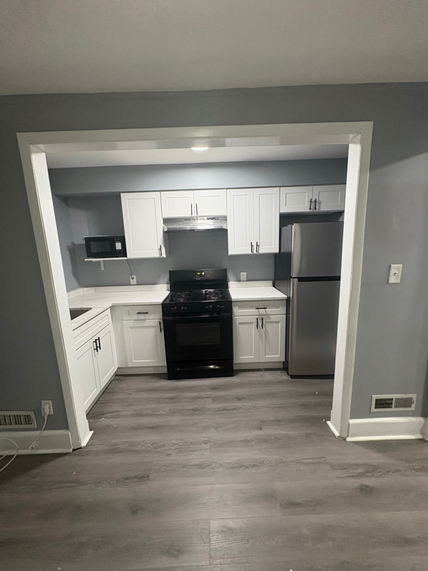 Foto del edificio - 921 Bonaparte Ave