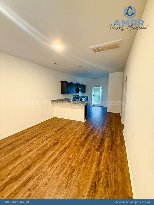 Building Photo - 3-Bedroom Home In Suburban-Style Neighborh...