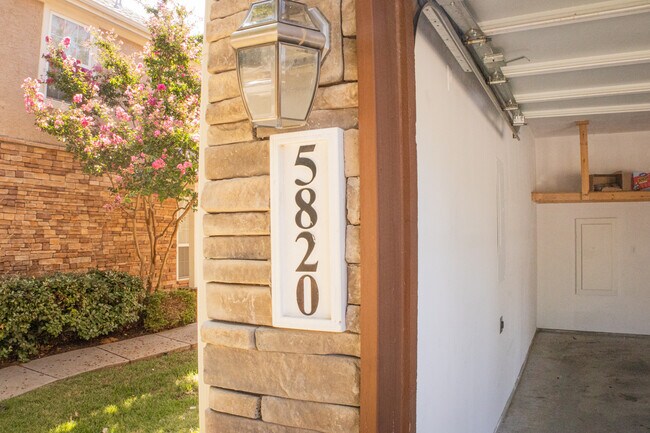 Foto del edificio - 5820 Stone Mountain Rd