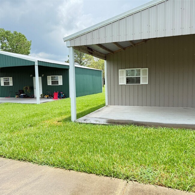 Foto del edificio - 5947 Farm to Market Rd 1459