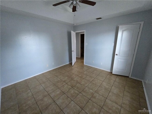 Building Photo - 607 La Mancha Dr