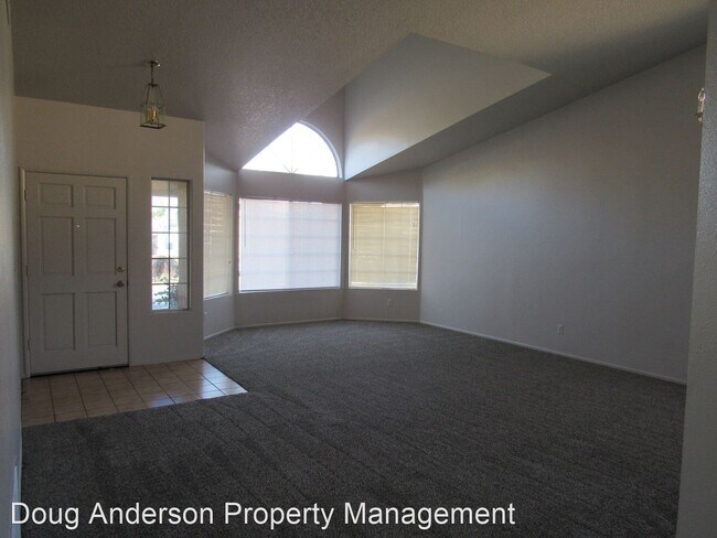 Foto del edificio - 38740 Juniper Tree Rd