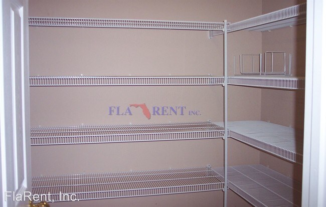 Foto del edificio - 4881 Fells Cove Ave