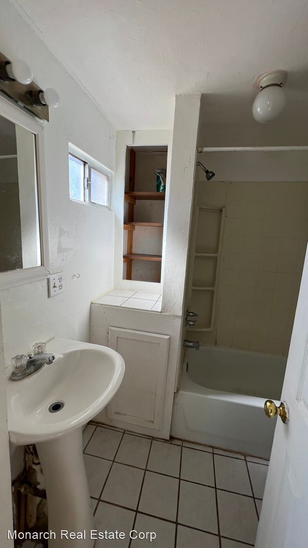 Building Photo - 1 br, 1 bath House - 1134 Van Patten