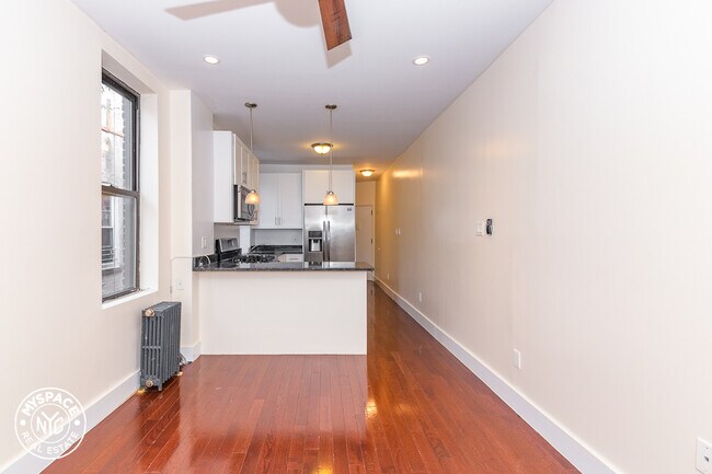 Foto del edificio - 223 Bainbridge St