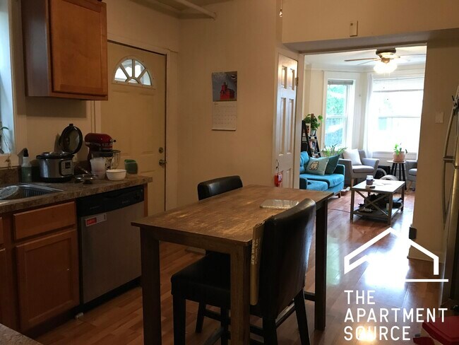 Foto del edificio - 2921 N Allen Ave