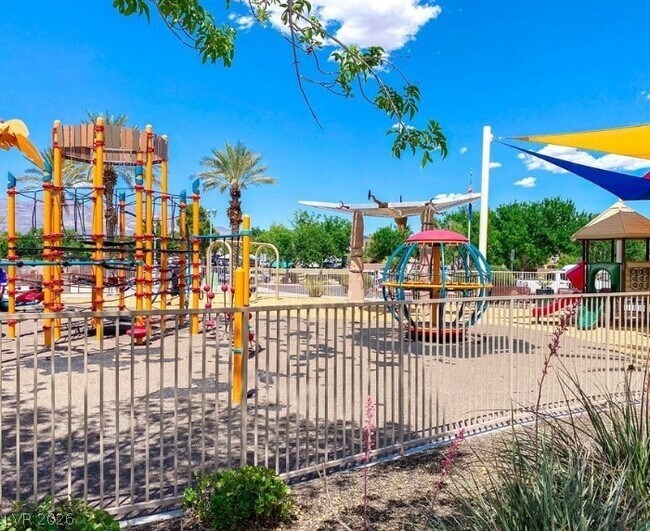 Foto del edificio - 4445 Meadowlark Wing Way