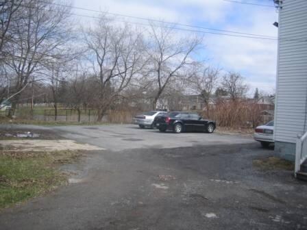  - 1541-1543 St. Vincent