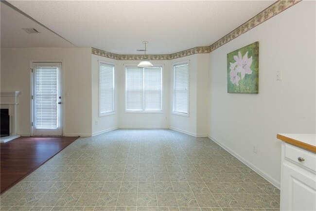 Building Photo - 2804 James Henry Dr