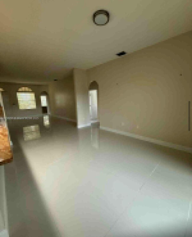 Foto del edificio - 2670 Dunwoodie Pl