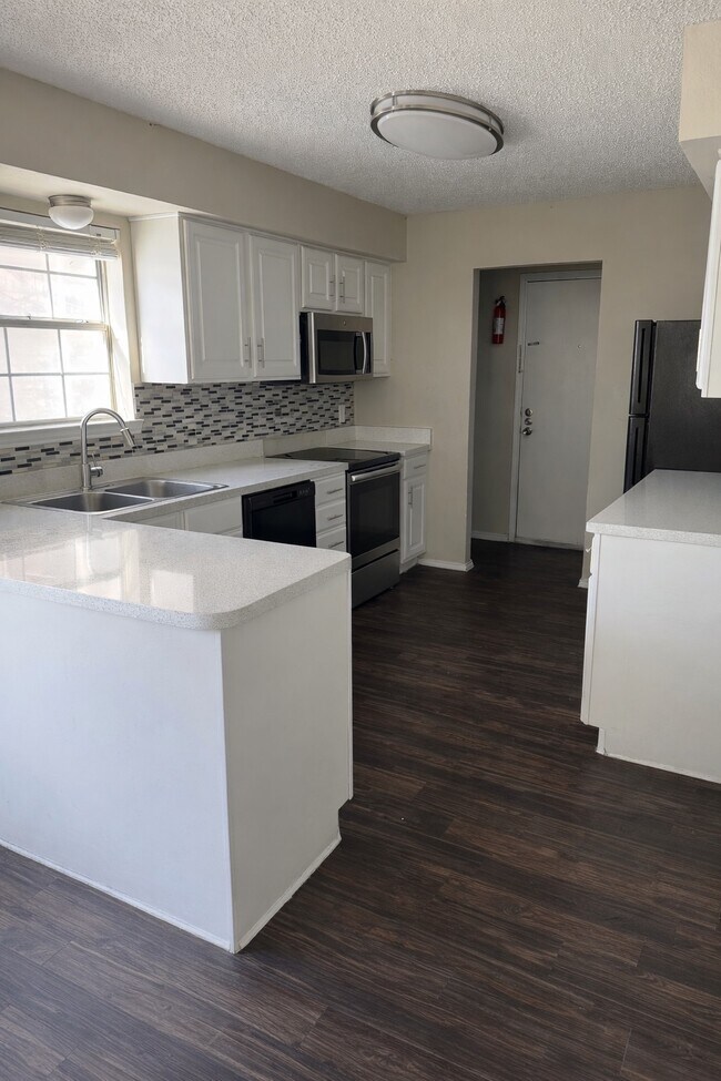 Foto del edificio - 5922 Westcreek St S