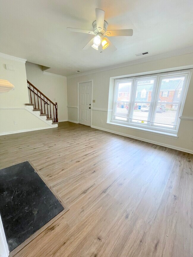 Building Photo - 5523 Gates Landing Rd