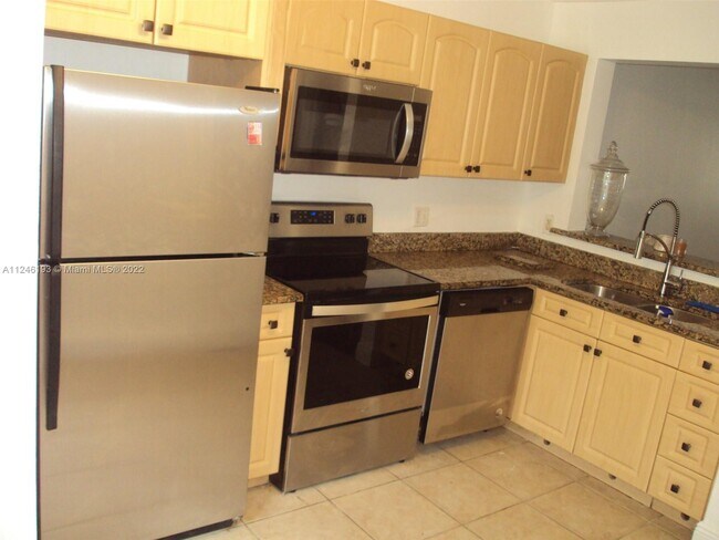 Foto del edificio - 651 NW 79th Ave