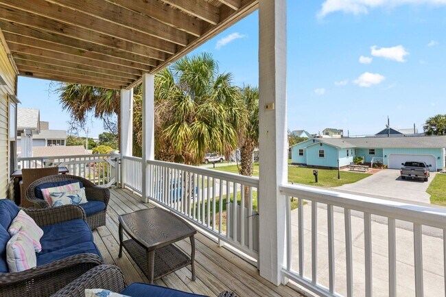 Building Photo - FURNISHED OFF-SEASON MONTHLY RENTAL - AVAI...