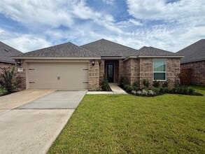 Building Photo - 3210 Banyan Dr