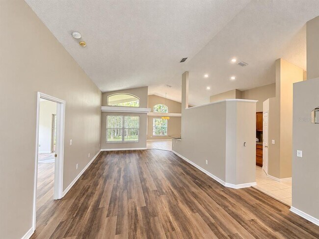 Foto del edificio - 936 Oak Chase Dr