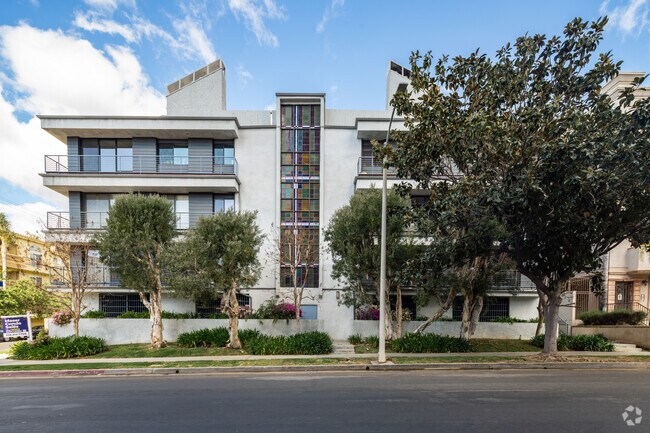Exterior - 1120 Granville Ave