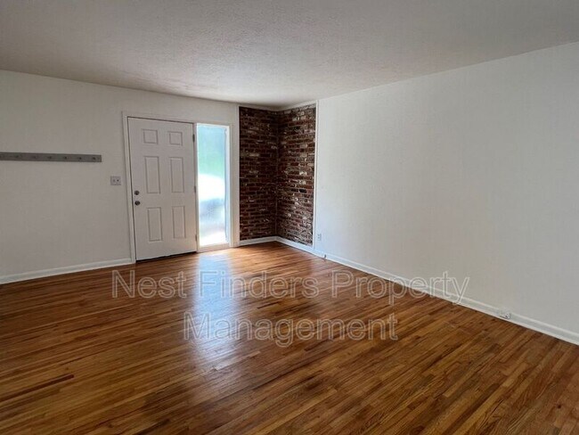 Foto del edificio - 1229 Willow Branch Ave