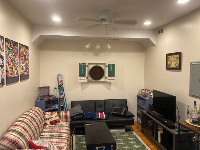 Foto del edificio - 12 Humboldt Pl