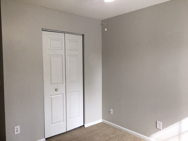 Building Photo - 1316 Lexington Dr