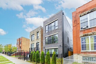 Building Photo - 4634 S Langley Ave