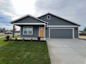 Building Photo - 659 McGee St
