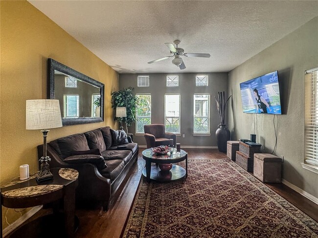 Building Photo - 4005 Foxtail Palm Ct