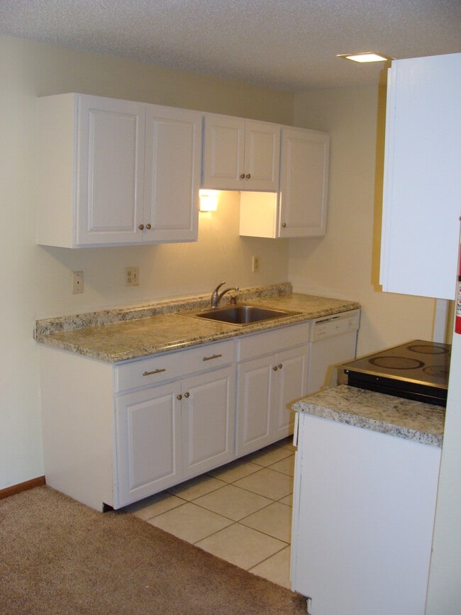 Building Photo - 998 W Beaver Creek Blvd