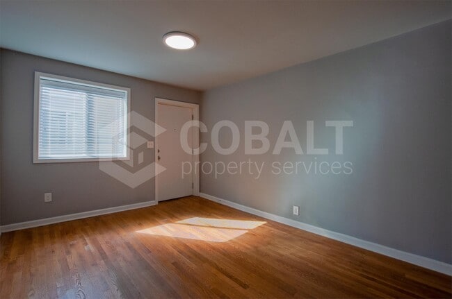 Building Photo - 271 Glen Iris Dr NE