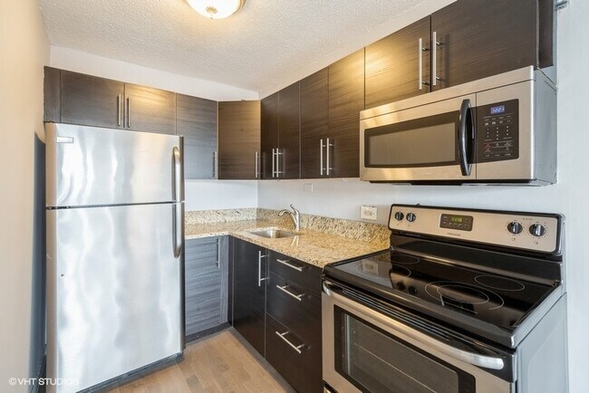 Building Photo - 2728 N Hampden Ct
