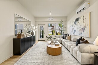 Building Photo - Jailen's Pointe Apartments