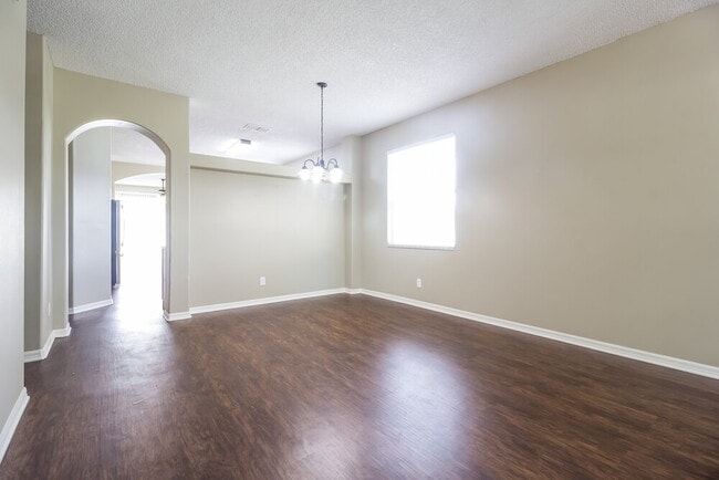 Building Photo - 120 Portstewart Dr