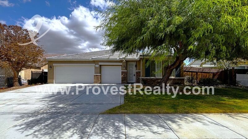 Foto principal - 15753 Gable St