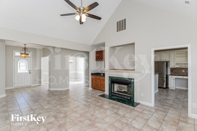 Foto del edificio - 1001 Josey Ln