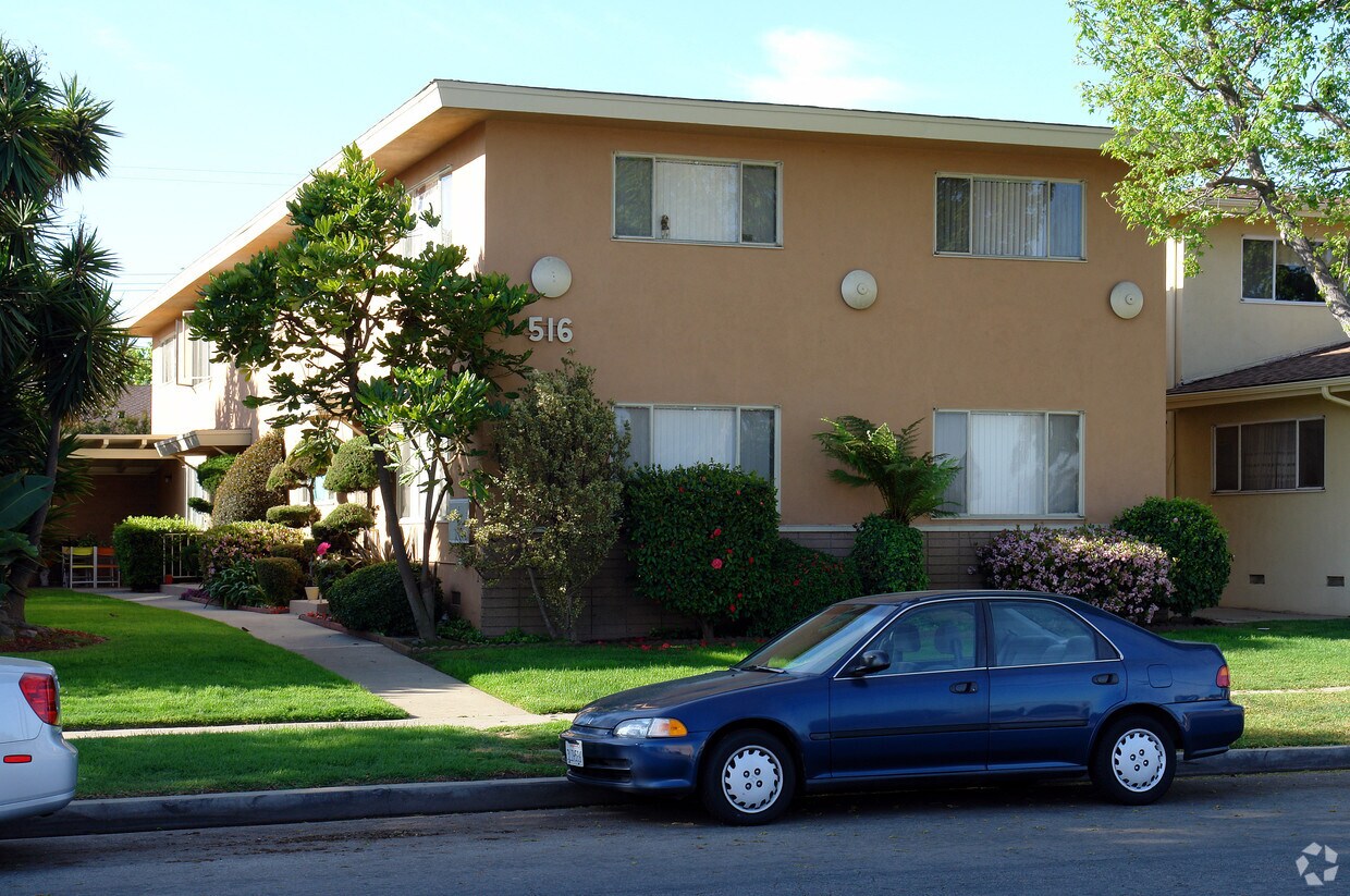 Primary Photo - 516 Grace Ave