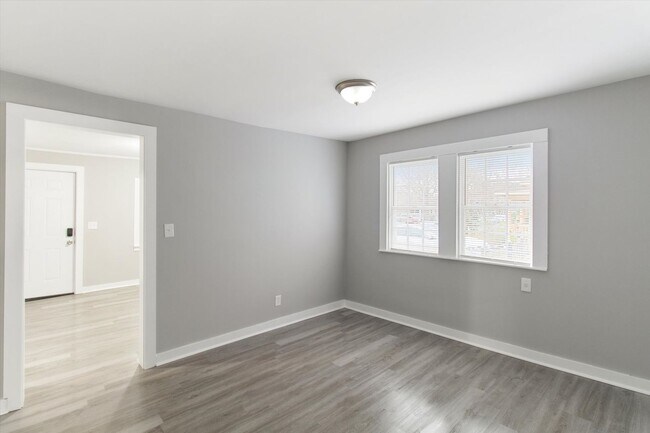 Building Photo - Huge Downtown 3BR (potential 4th)/2BA House For Rent