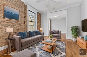 Building Photo - Christopher Street